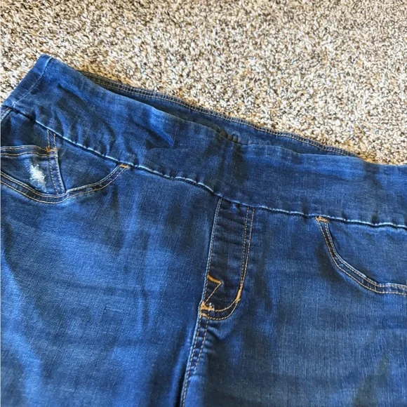 Rock & Republic Women's Straight Leg Jeans in Dark Blue - Picture 4 of 8